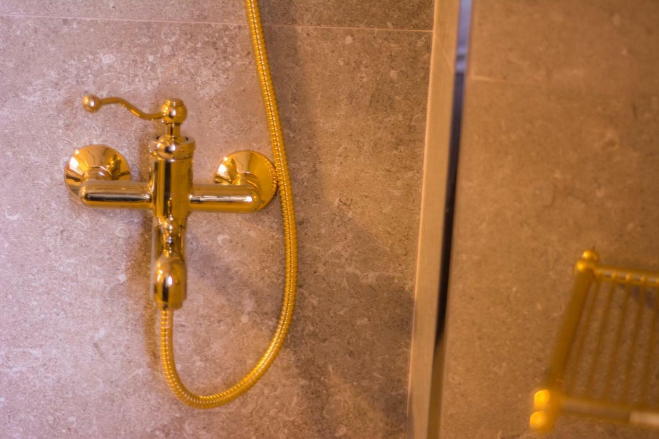 Hotel Epidamn Boutique & Spa ドゥラス エクステリア 写真