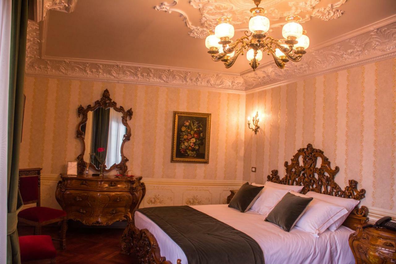 Hotel Epidamn Boutique & Spa ドゥラス エクステリア 写真