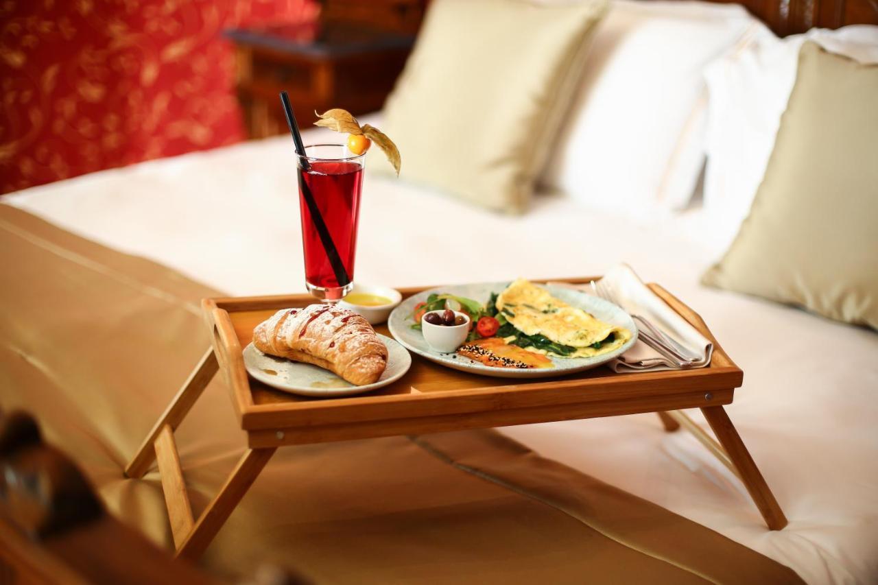 Hotel Epidamn Boutique & Spa ドゥラス エクステリア 写真